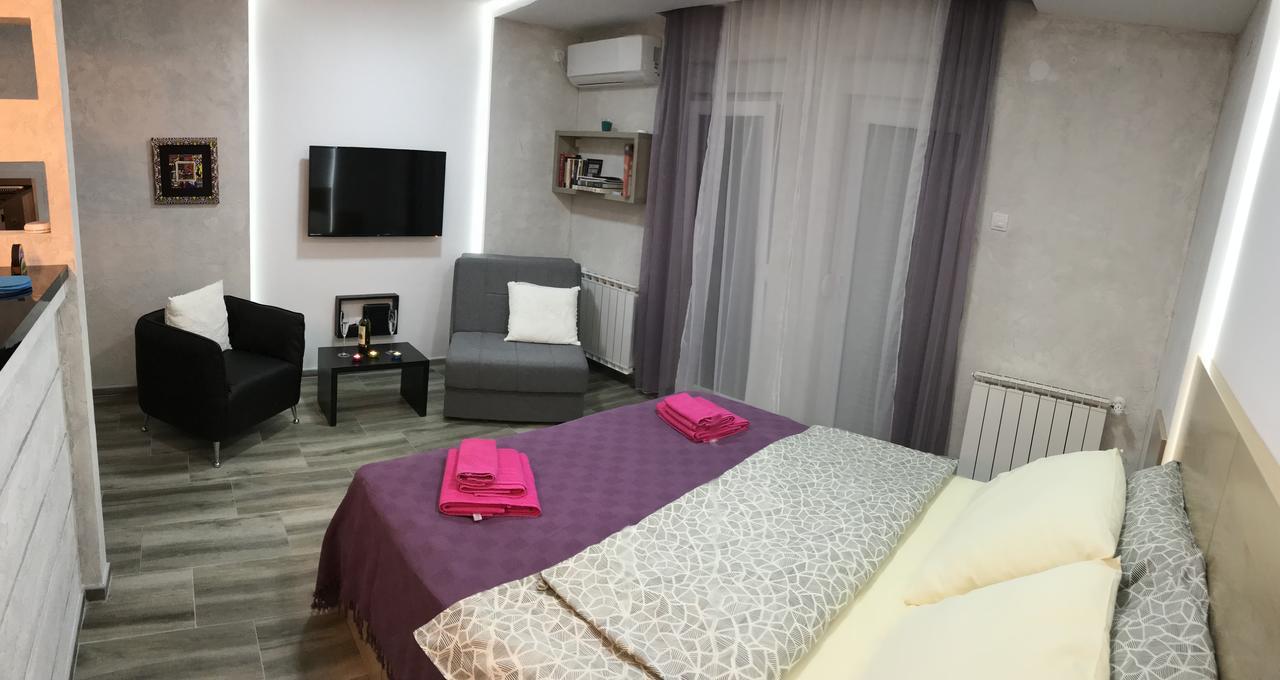 Lola Apartments Banja Koviljača エクステリア 写真